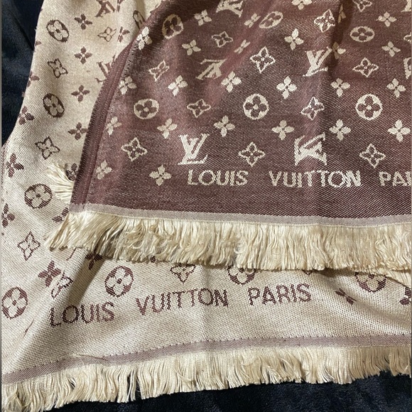 Chocolate LV Scarf BRAND NEW - Picture 4 of 5